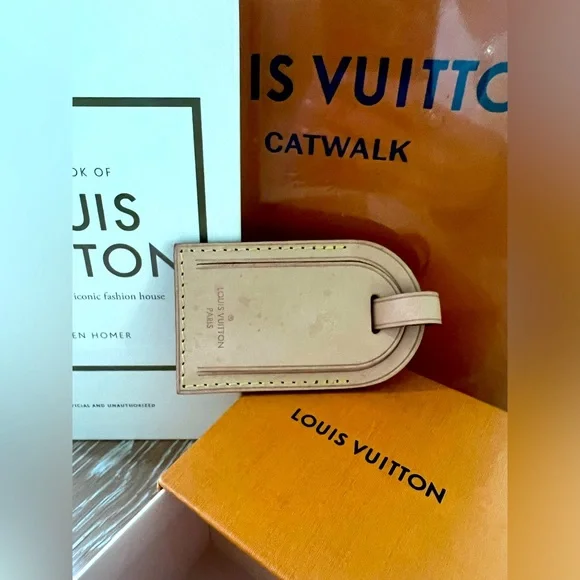 Louis Vuitton luggage tag with Box - Picture 3 of 14